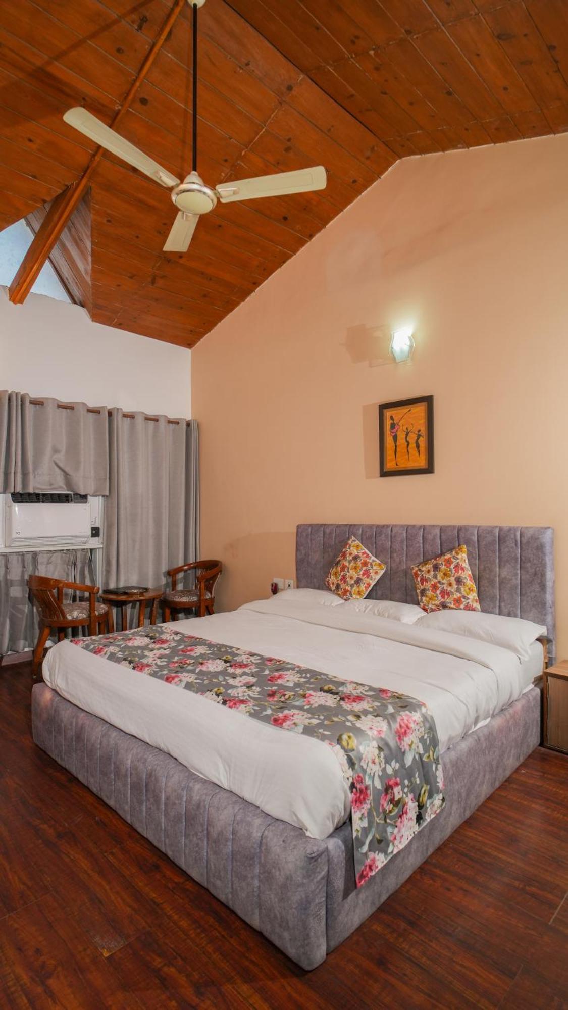 Neelesh Inn- A Luxury Lake View Hotel- 20 Kms From Nainital Bhimtal Ngoại thất bức ảnh