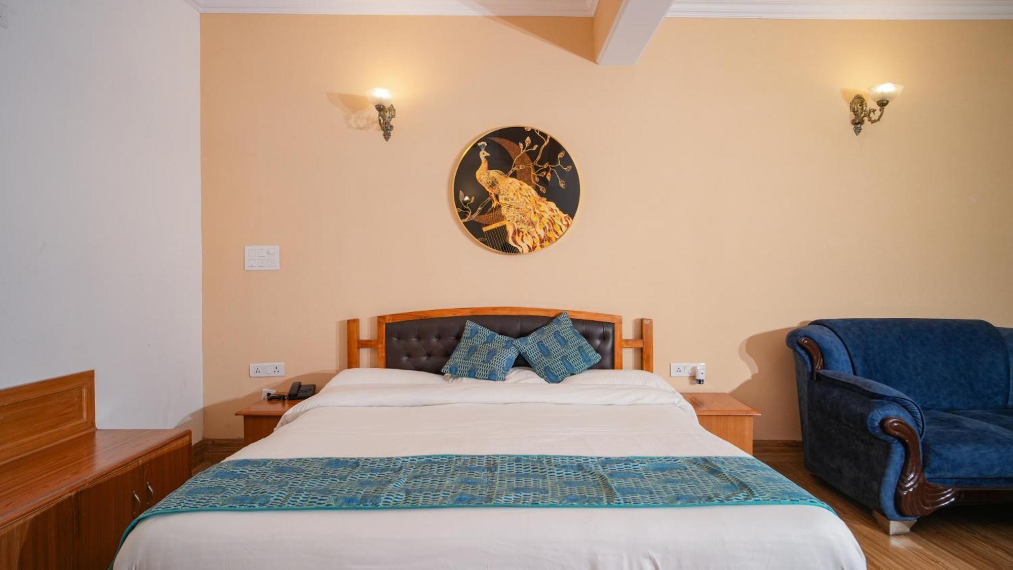 Neelesh Inn- A Luxury Lake View Hotel- 20 Kms From Nainital Bhimtal Ngoại thất bức ảnh