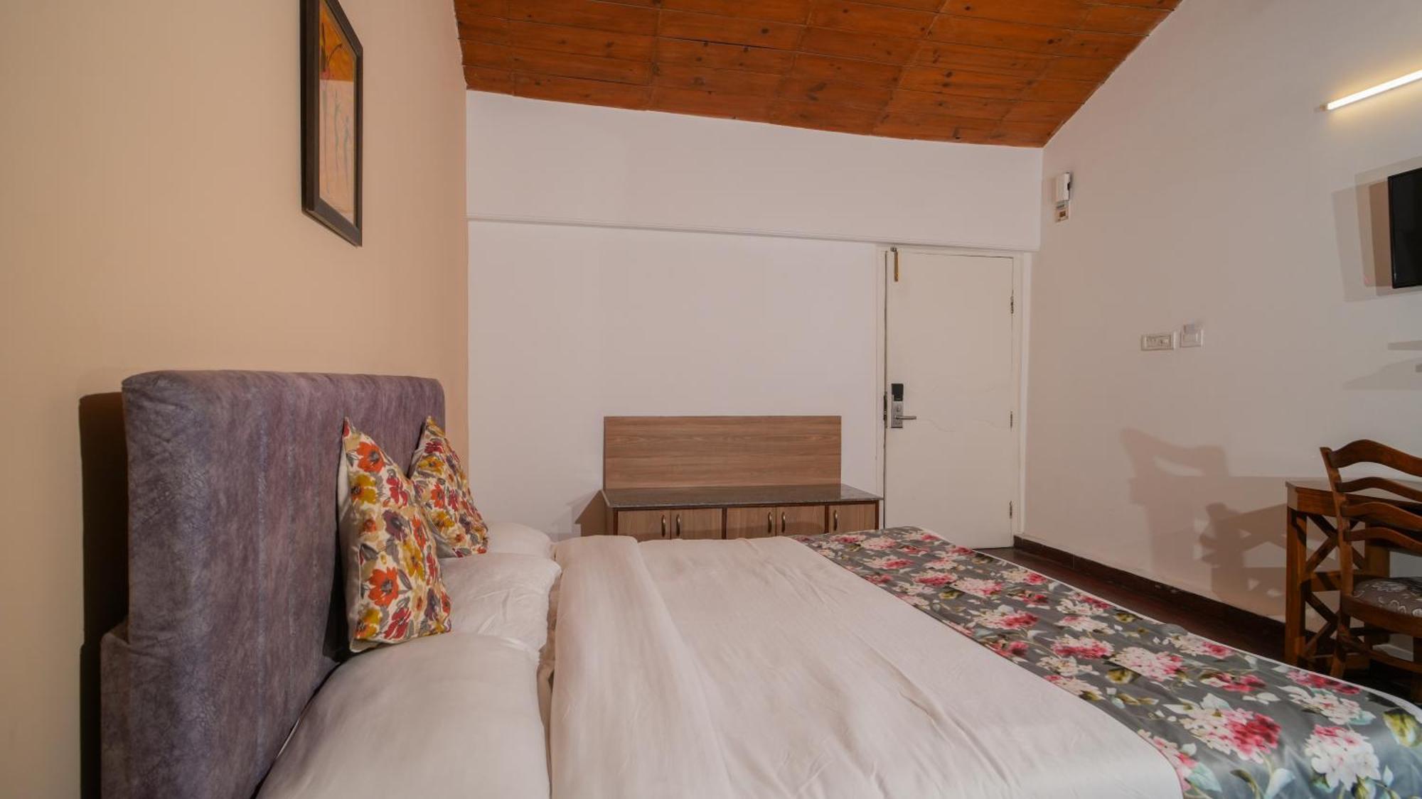 Neelesh Inn- A Luxury Lake View Hotel- 20 Kms From Nainital Bhimtal Ngoại thất bức ảnh