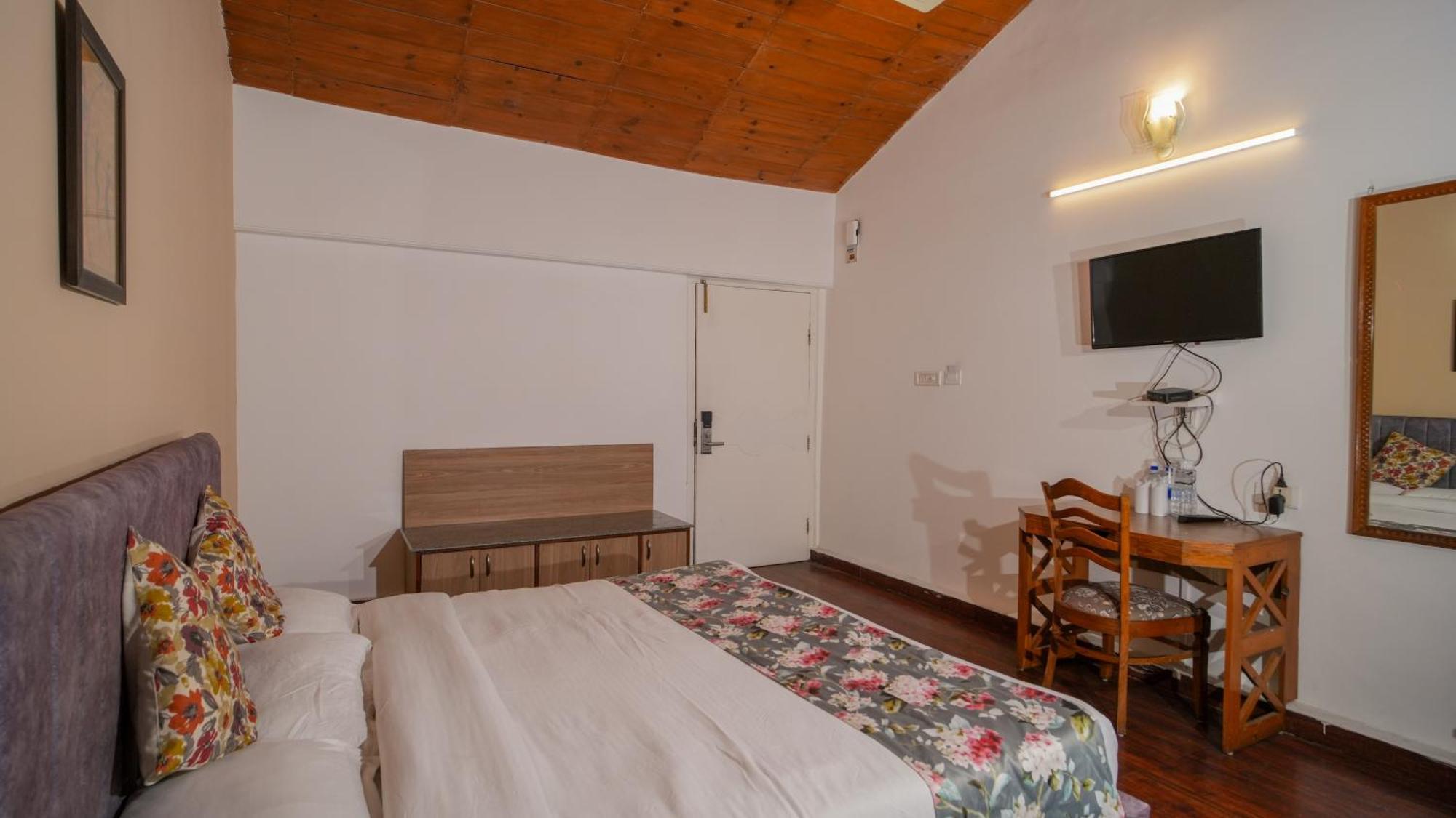 Neelesh Inn- A Luxury Lake View Hotel- 20 Kms From Nainital Bhimtal Ngoại thất bức ảnh