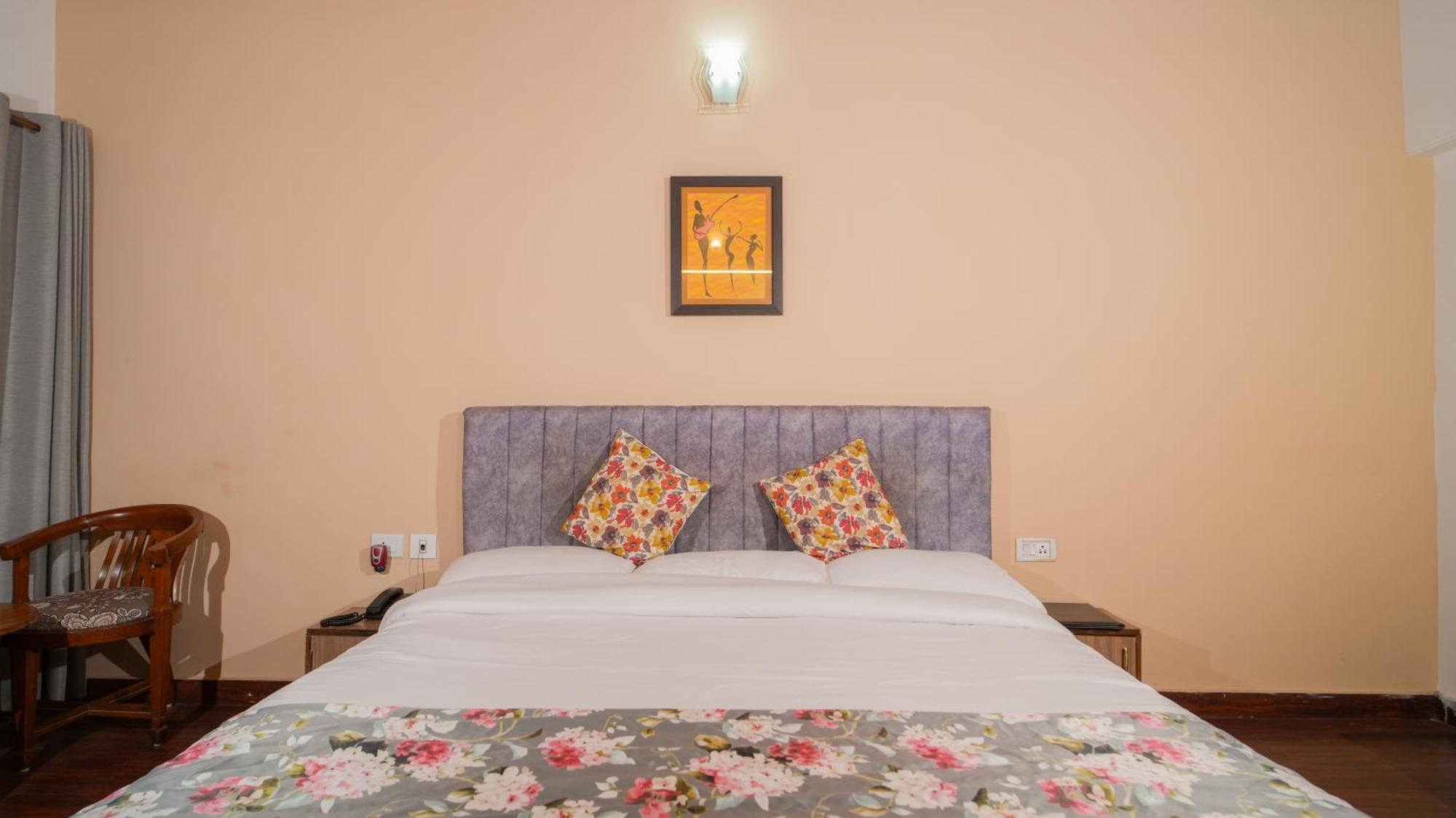 Neelesh Inn- A Luxury Lake View Hotel- 20 Kms From Nainital Bhimtal Ngoại thất bức ảnh