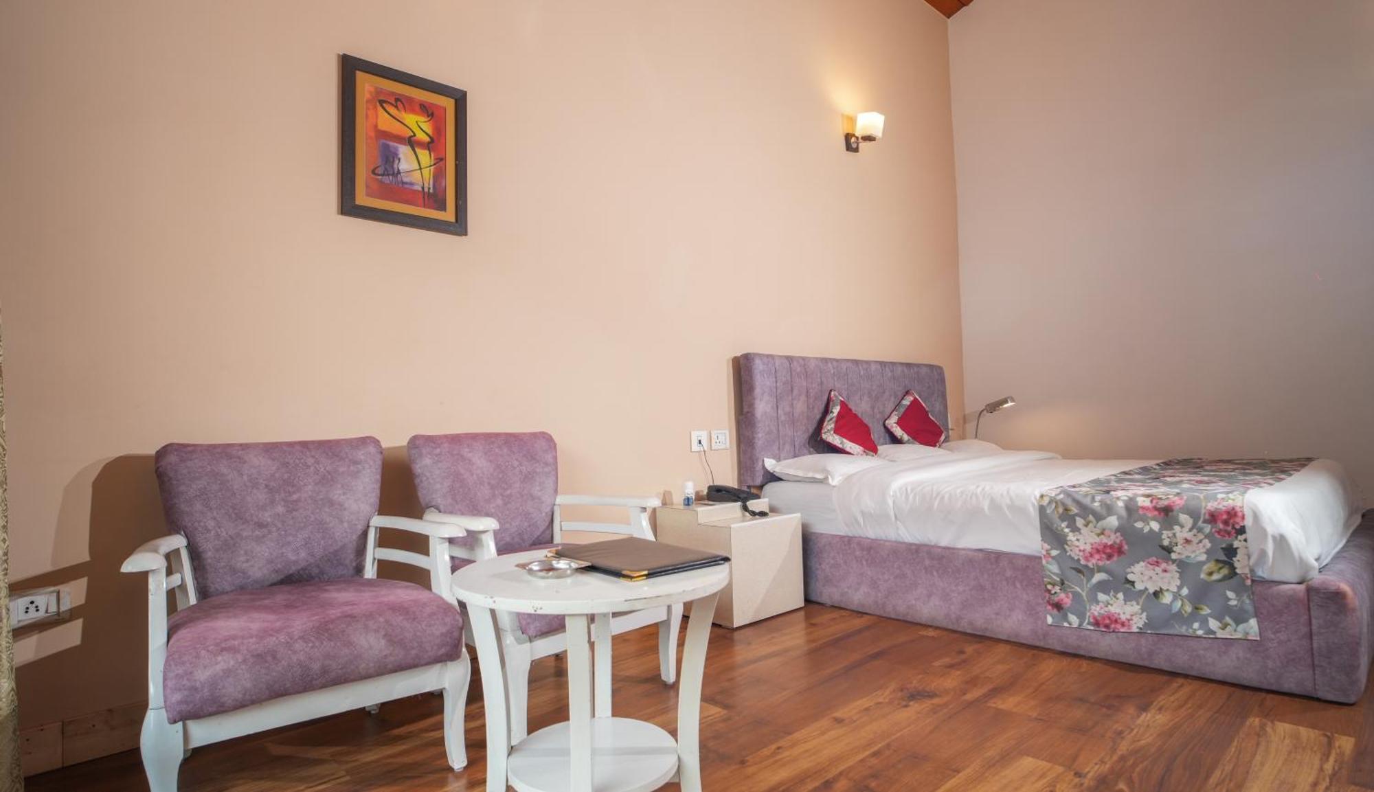 Neelesh Inn- A Luxury Lake View Hotel- 20 Kms From Nainital Bhimtal Ngoại thất bức ảnh