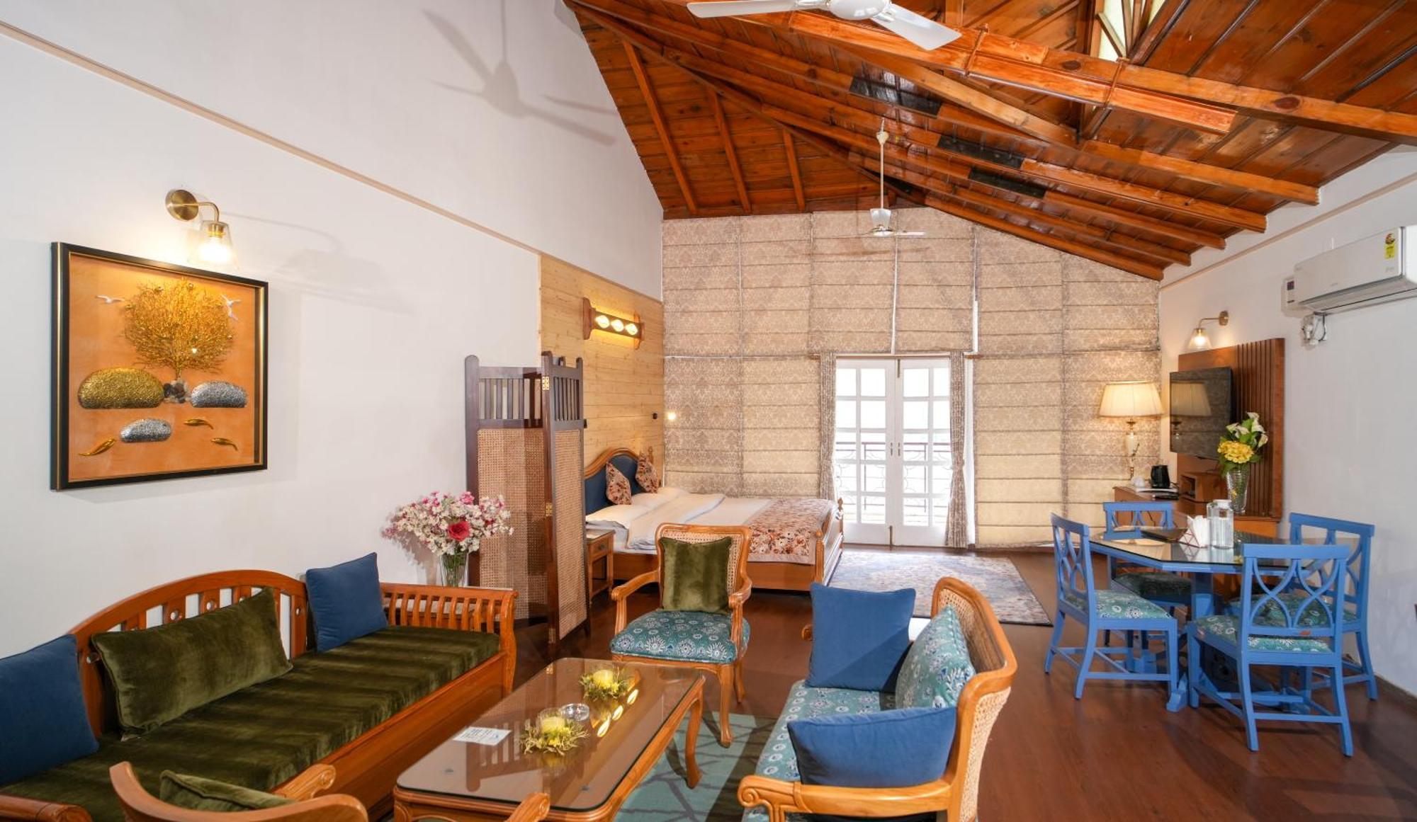 Neelesh Inn- A Luxury Lake View Hotel- 20 Kms From Nainital Bhimtal Ngoại thất bức ảnh