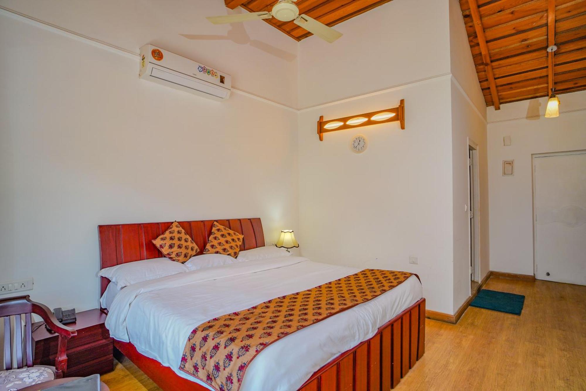 Neelesh Inn- A Luxury Lake View Hotel- 20 Kms From Nainital Bhimtal Ngoại thất bức ảnh