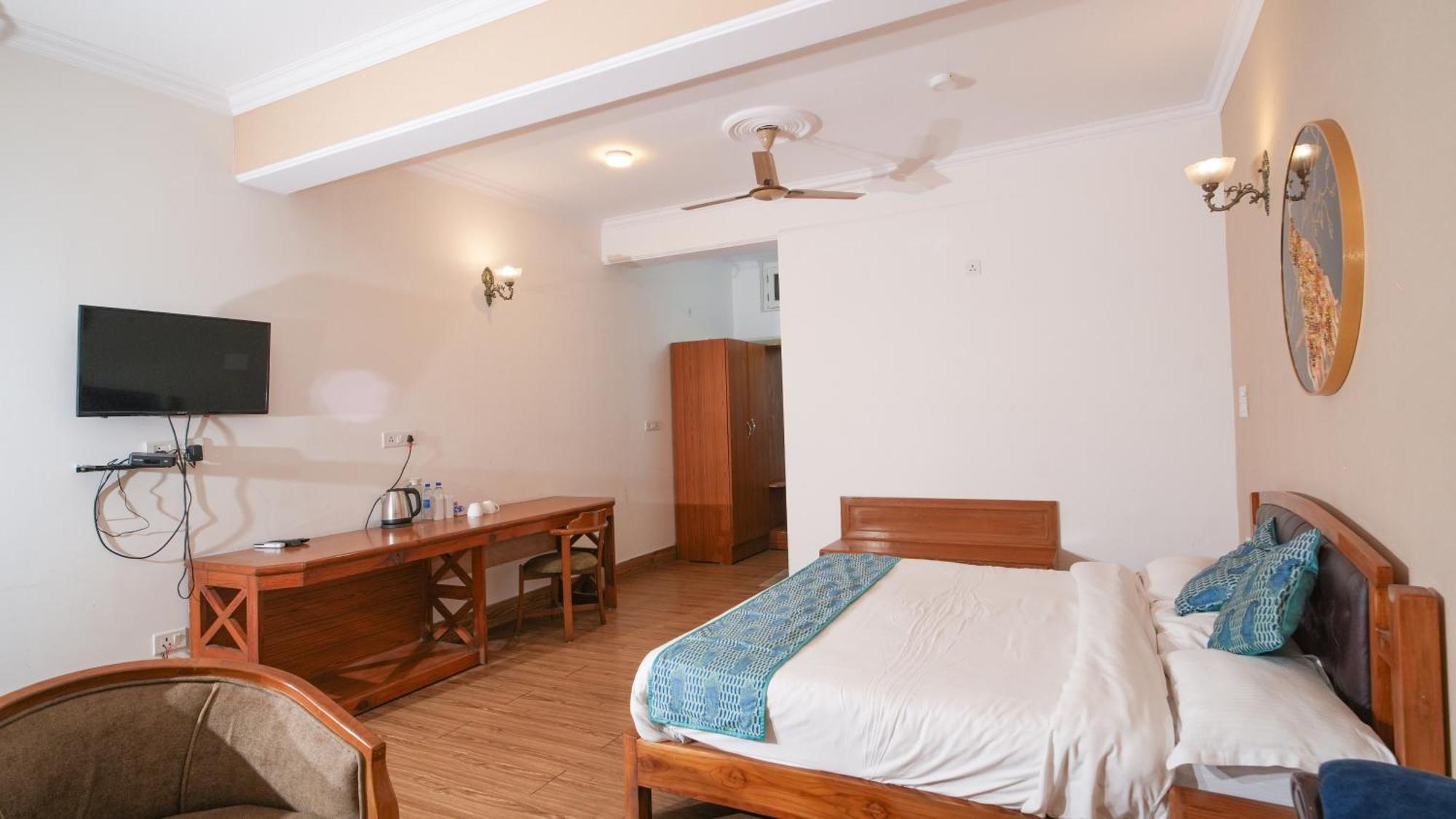 Neelesh Inn- A Luxury Lake View Hotel- 20 Kms From Nainital Bhimtal Ngoại thất bức ảnh