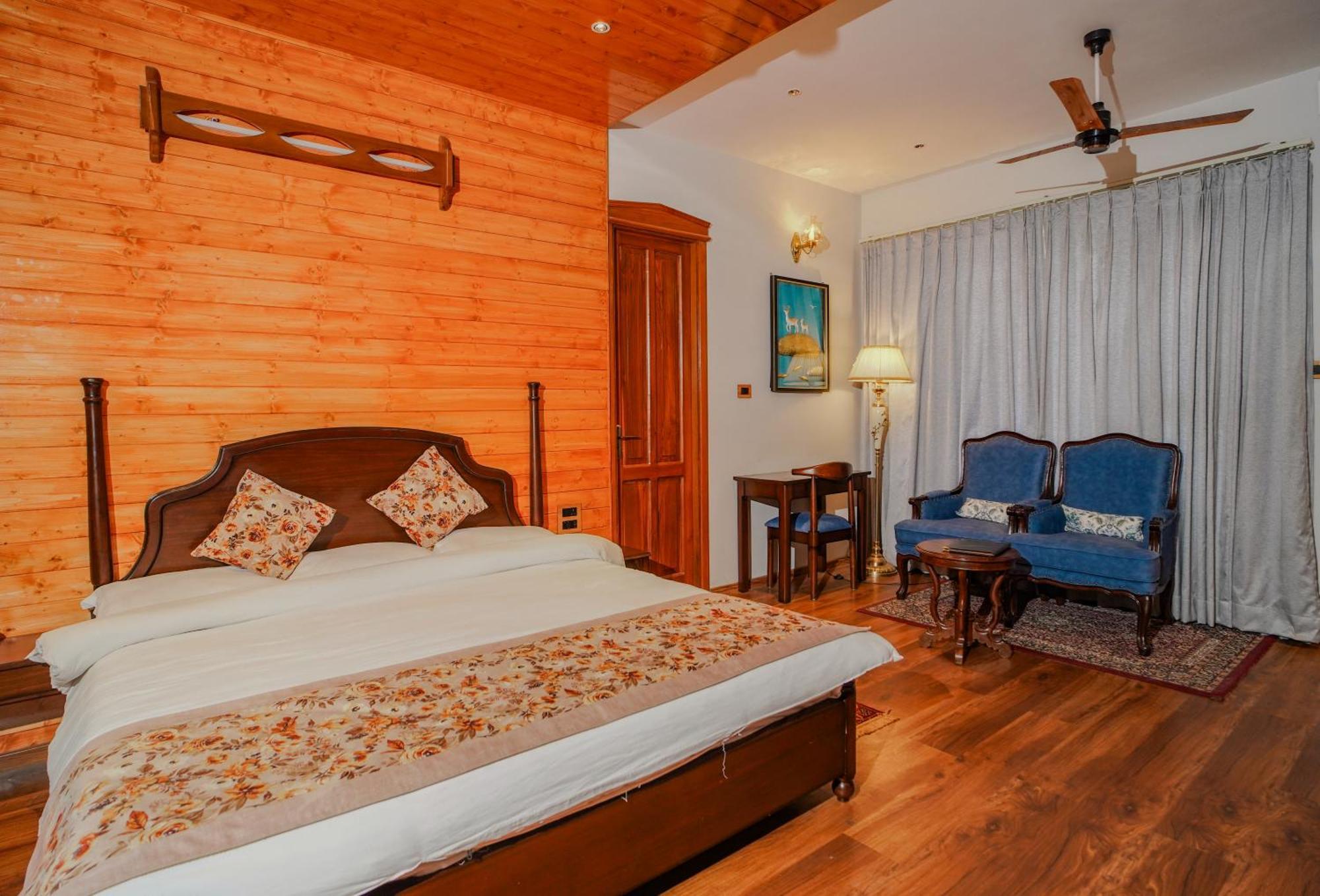 Neelesh Inn- A Luxury Lake View Hotel- 20 Kms From Nainital Bhimtal Ngoại thất bức ảnh