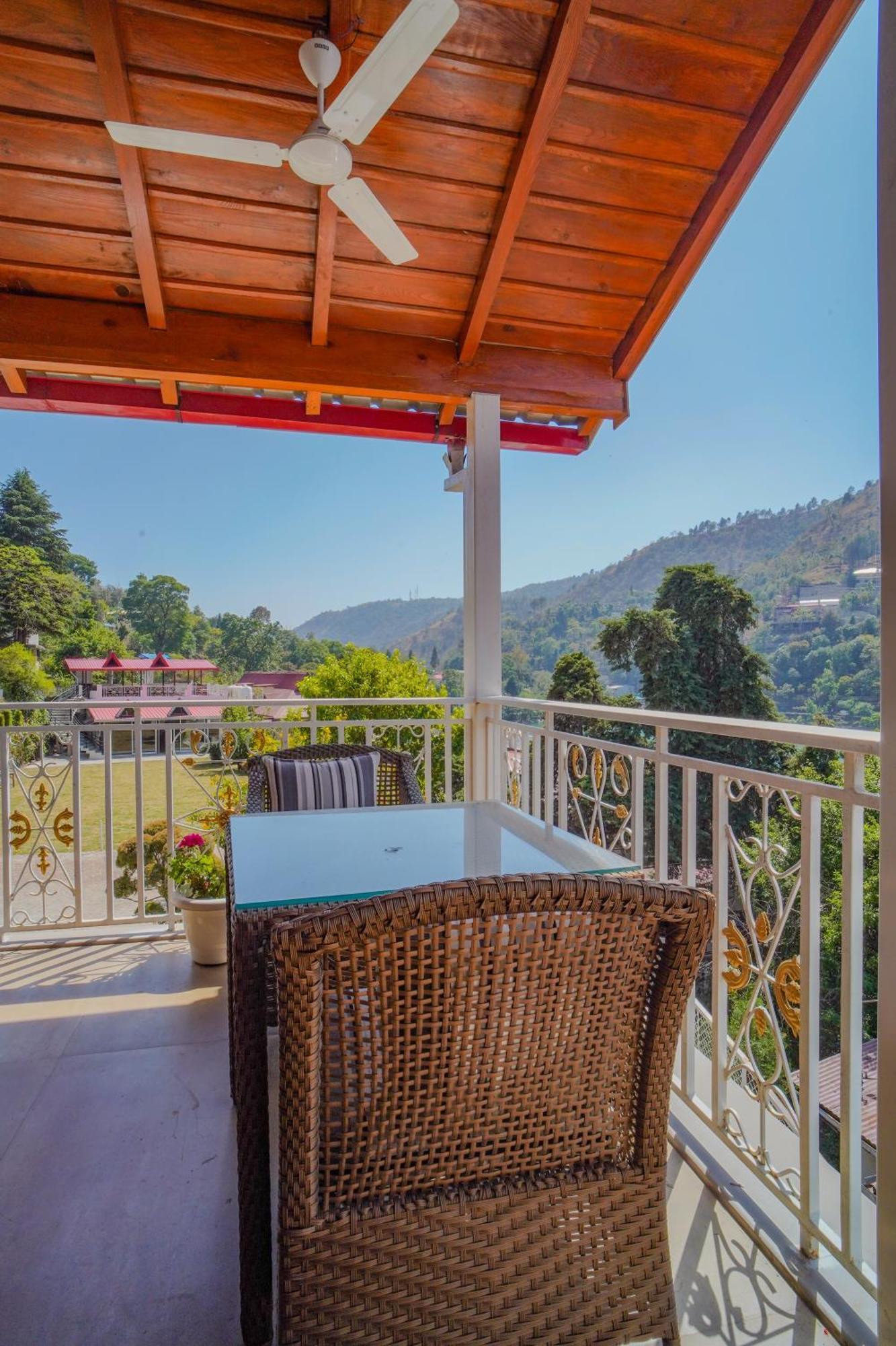 Neelesh Inn- A Luxury Lake View Hotel- 20 Kms From Nainital Bhimtal Ngoại thất bức ảnh