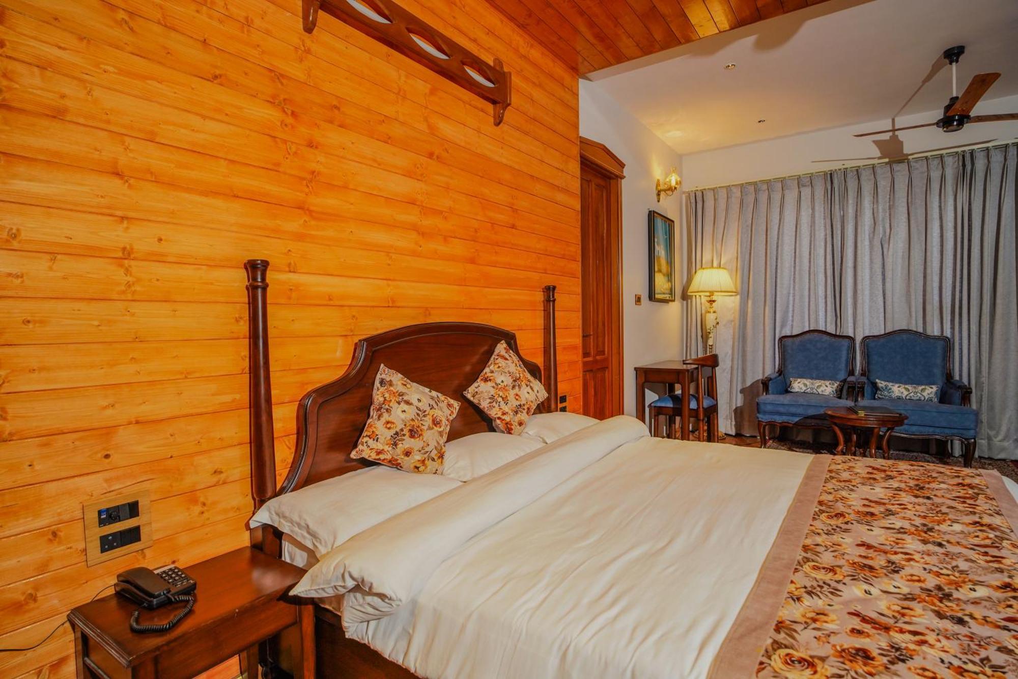 Neelesh Inn- A Luxury Lake View Hotel- 20 Kms From Nainital Bhimtal Ngoại thất bức ảnh